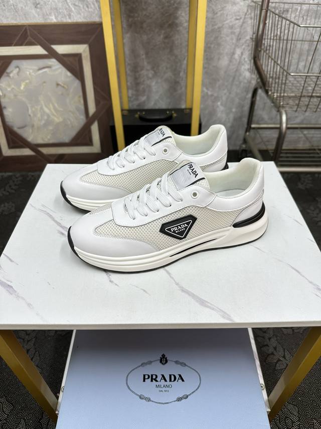 Prada-普拉达 顶级版本，套楦工艺，油边工艺，面料：高档牛皮。38–44 45订做不退换 M5